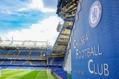 英格兰30岁球星周薪325万镑，独守训练场价值16亿